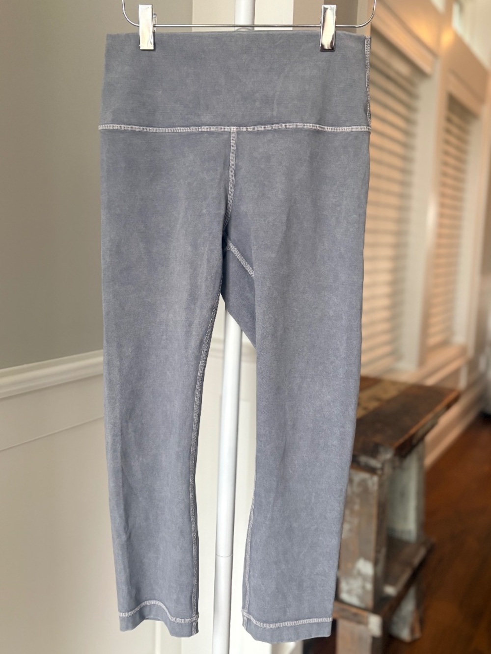 Lululemon Align Crop 23” Gray High Rise Leggings Size 6